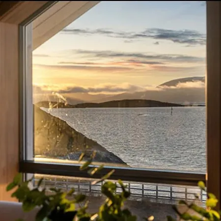With A View, Sommaroy Hébergement de vacances